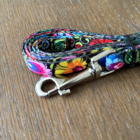 Lucky Love Dog matching pet leash and collar - Picture 3 of 8